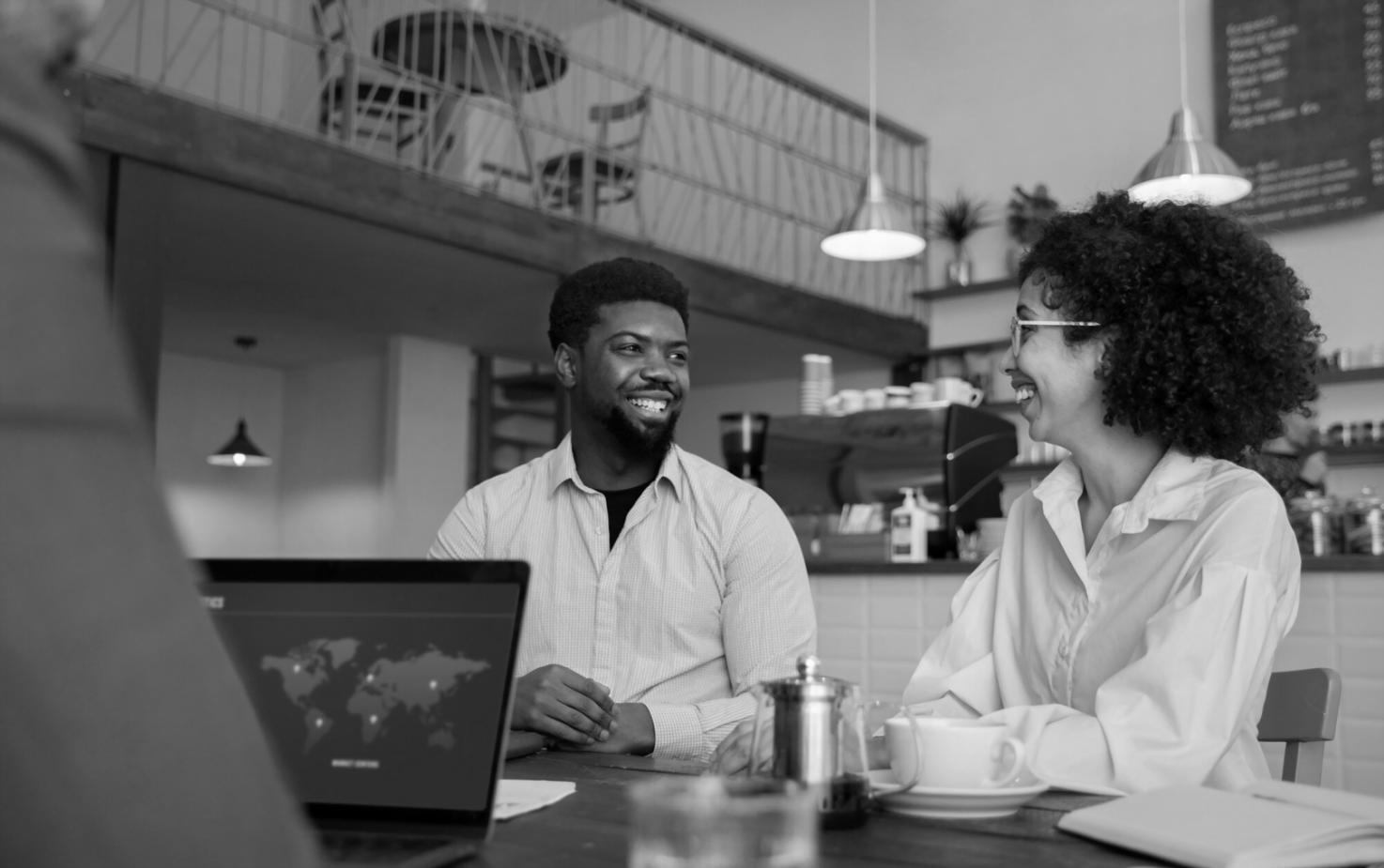 Session de travail en petit groupe sur des cas budgétaires réels